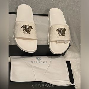 Brand new Versace slides!